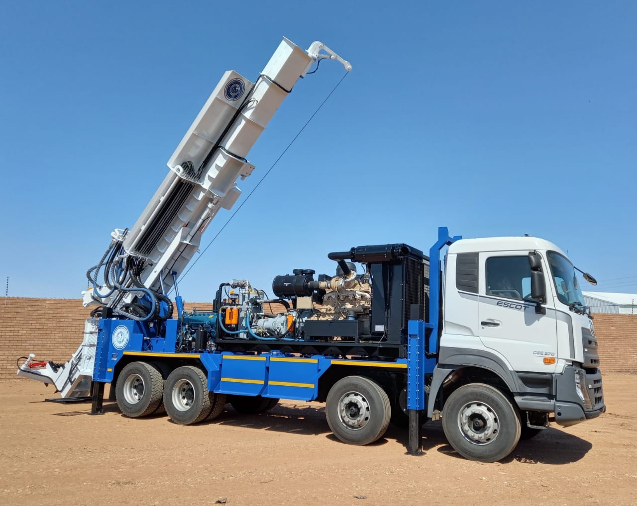 Superrock 5000 mounted on 6x6 Powerstar truck